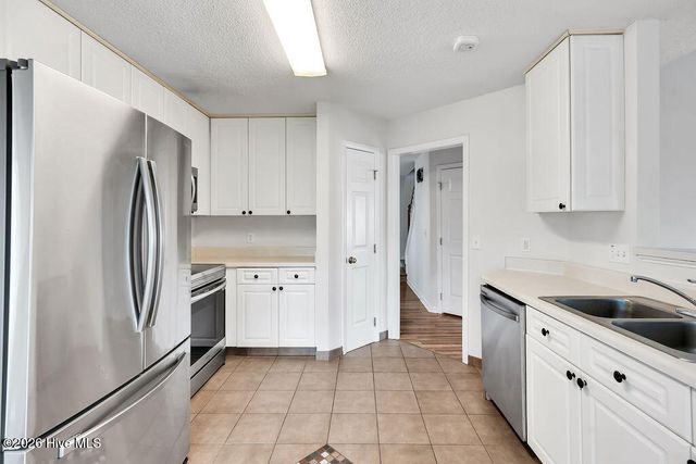 4800 Woods Edge Road, Wilmington, NC 28409