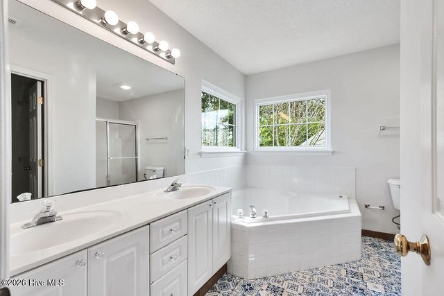 4800 Woods Edge Road, Wilmington, NC 28409