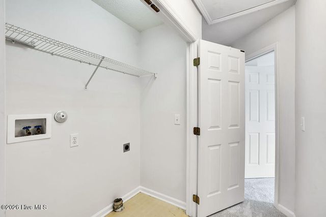4800 Woods Edge Road, Wilmington, NC 28409