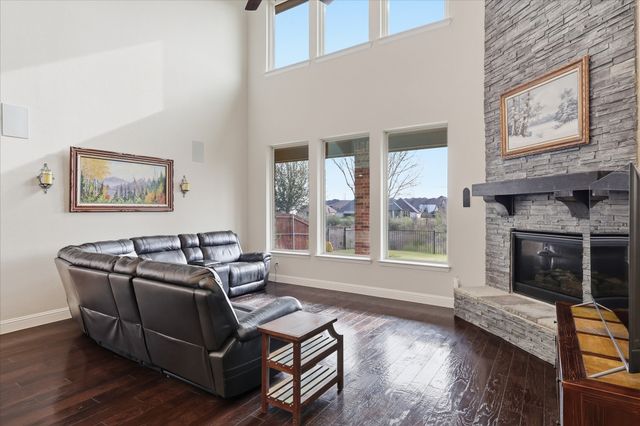 15524 Pioneer Bluff Trail, Fort Worth, TX 76262