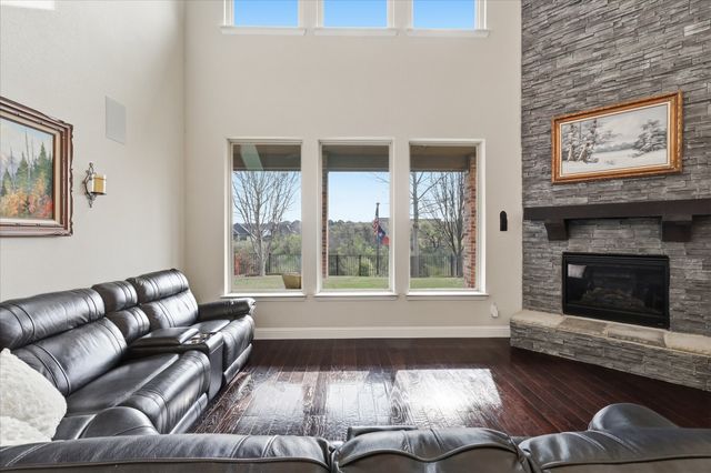 15524 Pioneer Bluff Trail, Fort Worth, TX 76262