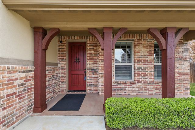 15524 Pioneer Bluff Trail, Fort Worth, TX 76262