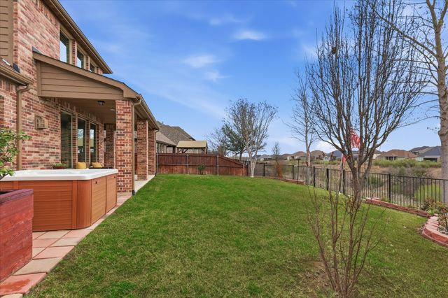 15524 Pioneer Bluff Trail, Fort Worth, TX 76262