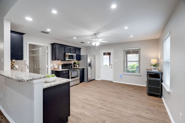 9321 Goldenview Drive, Fort Worth, TX 76244