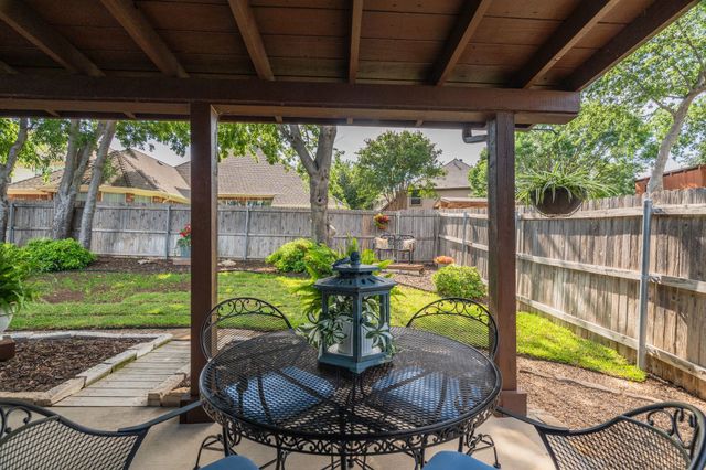 9321 Goldenview Drive, Fort Worth, TX 76244
