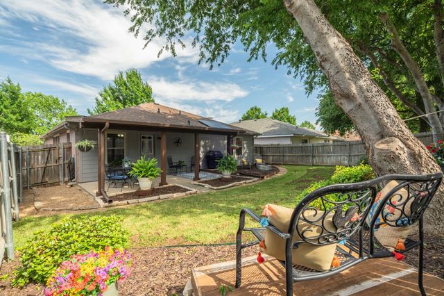 9321 Goldenview Drive, Fort Worth, TX 76244