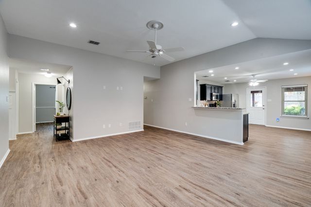 9321 Goldenview Drive, Fort Worth, TX 76244