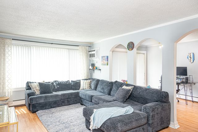 9832 Nottingham Avenue 5, Chicago Ridge, IL 60415