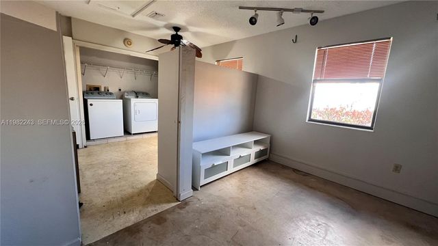 581 SW Banks Ter, Port St. Lucie, FL 34953