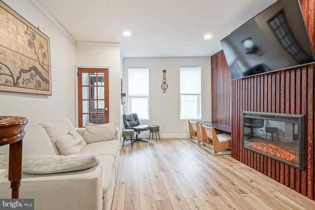 732 SALTER ST, Philadelphia, PA 19147