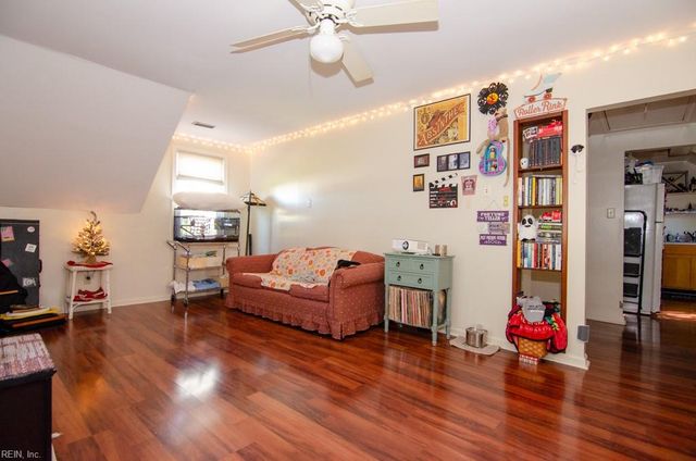 1056 Little Bay AVE, Norfolk, VA 23503