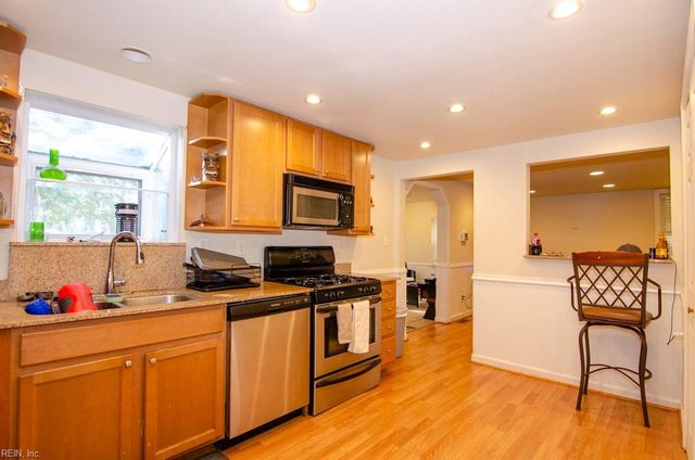 1056 Little Bay AVE, Norfolk, VA 23503