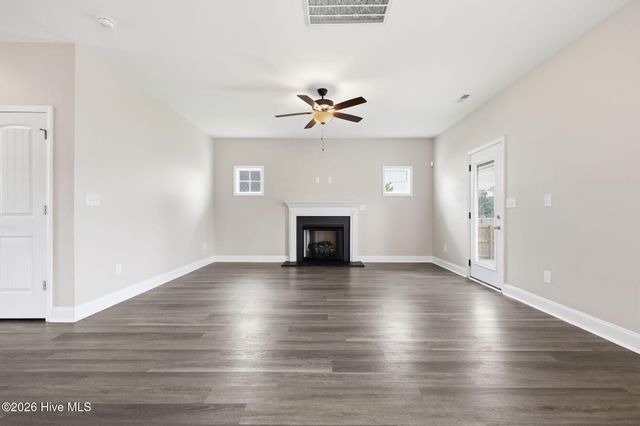 164 Leach Creek Drive, Raeford, NC 28376