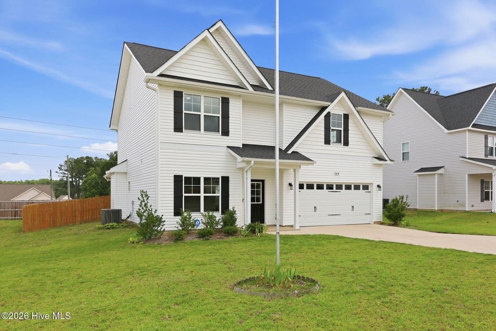 164 Leach Creek Drive, Raeford, NC 28376