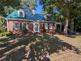 108 Ford Street, Thomasville, NC 27360