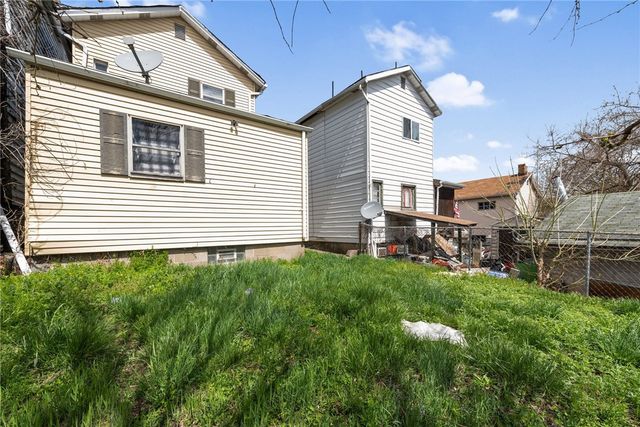 2802 Stewart St, Mckeesport, PA 15132