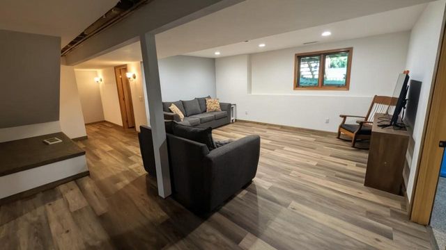 N7590 Island Drive, Pardeeville, WI 53954