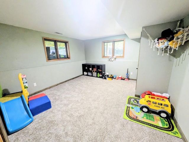N7590 Island Drive, Pardeeville, WI 53954