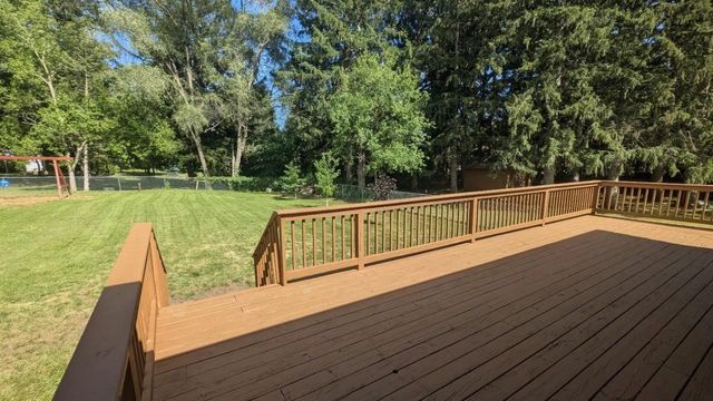 N7590 Island Drive, Pardeeville, WI 53954