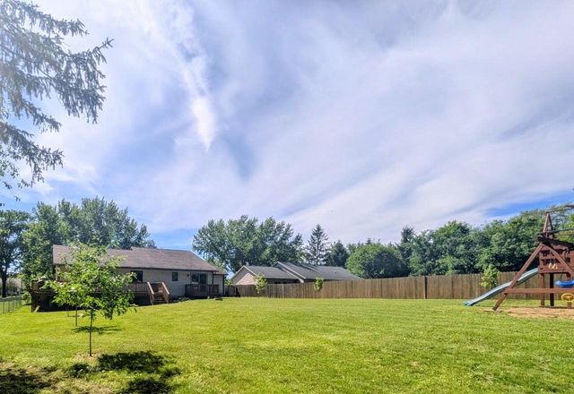 N7590 Island Drive, Pardeeville, WI 53954