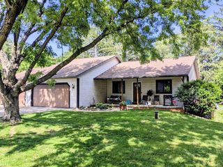 N7590 Island Drive, Pardeeville, WI 53954