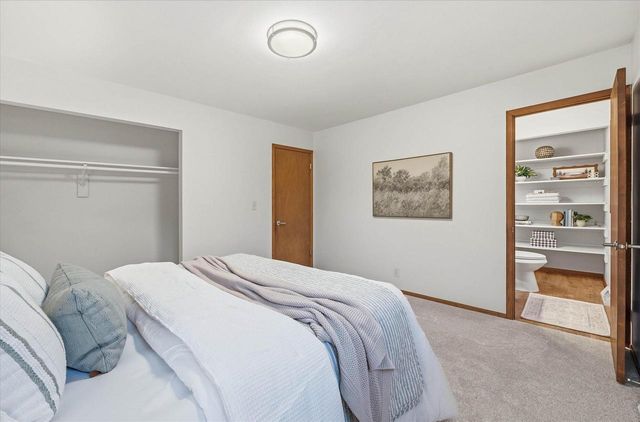 1620 1st AVENUE, Grafton, WI 53024