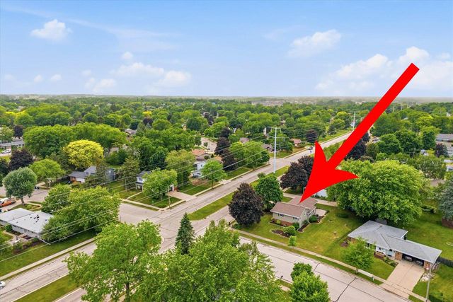 1620 1st AVENUE, Grafton, WI 53024
