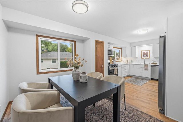 1620 1st AVENUE, Grafton, WI 53024
