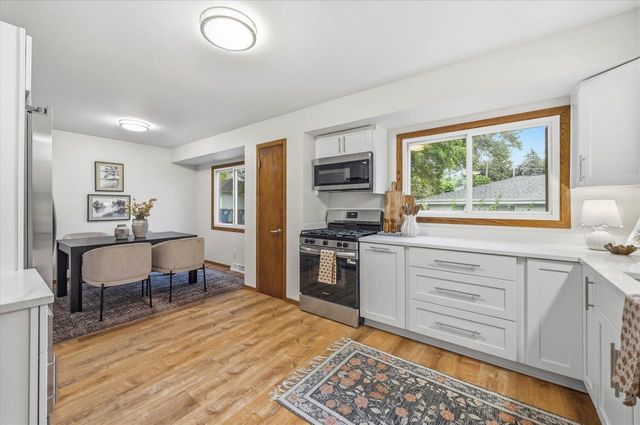 1620 1st AVENUE, Grafton, WI 53024