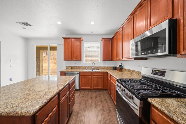 2121 Cottage Court, Perris, CA 92571