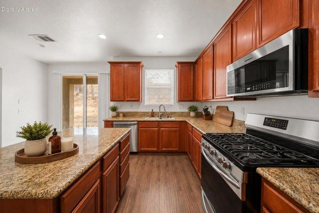 2121 Cottage Court, Perris, CA 92571