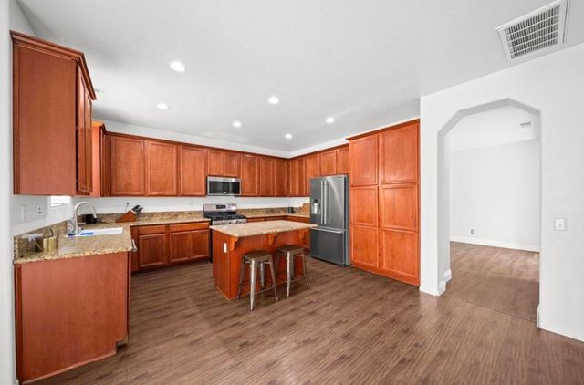 2121 Cottage Court, Perris, CA 92571
