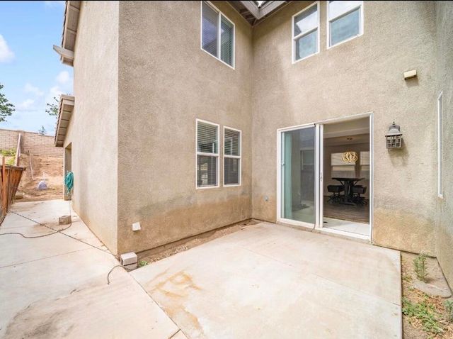 2121 Cottage Court, Perris, CA 92571