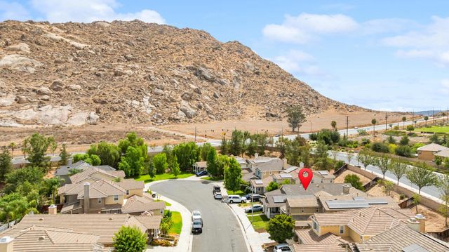 2121 Cottage Court, Perris, CA 92571