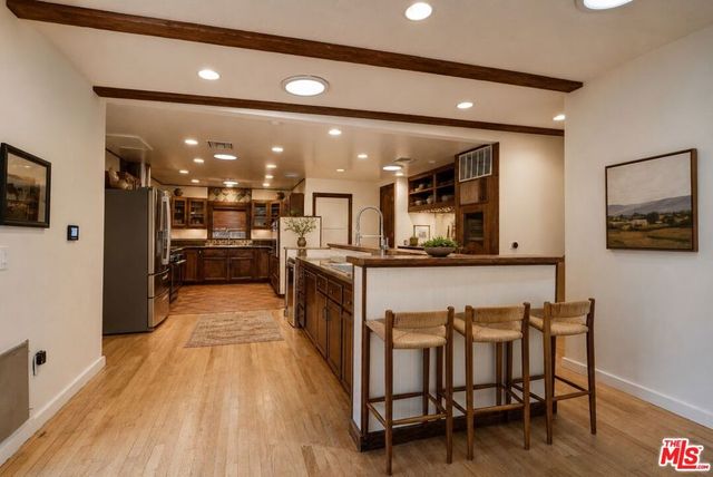 13509 Bassett Street, Valley Glen, CA 91405
