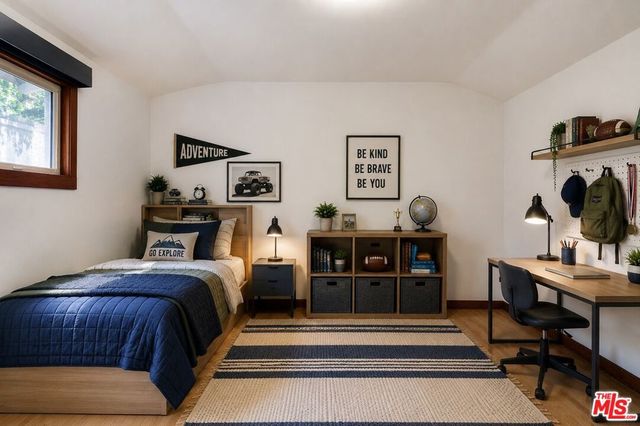 13509 Bassett Street, Valley Glen, CA 91405