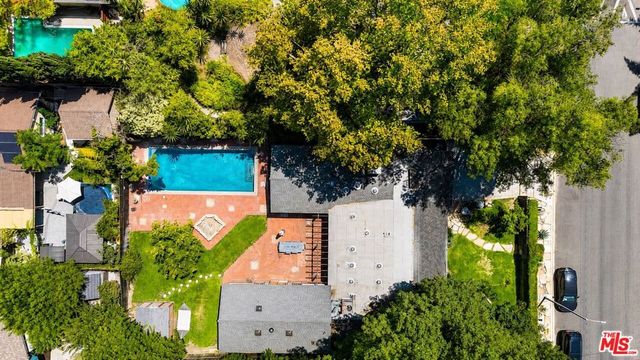 13509 Bassett Street, Valley Glen, CA 91405