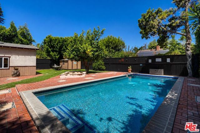 13509 Bassett Street, Valley Glen, CA 91405