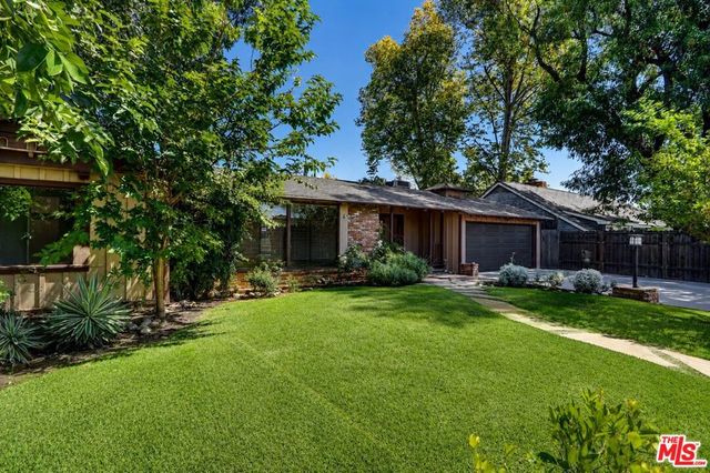 13509 Bassett Street, Valley Glen, CA 91405