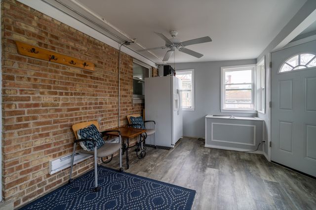6500 W Raven Street, Chicago, IL 60631