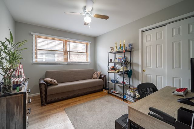 6500 W Raven Street, Chicago, IL 60631