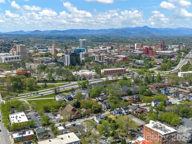 9999 Clayton Street, Asheville, NC 28801