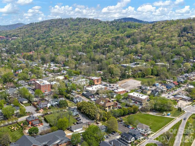 9999 Clayton Street, Asheville, NC 28801