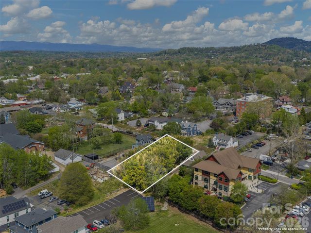 9999 Clayton Street, Asheville, NC 28801