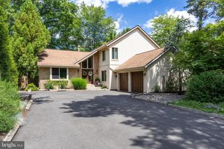 14 CANTERBURY CT, Marlton, NJ 08053