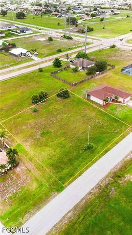 819 NW 24th PL, Cape Coral, FL 33993