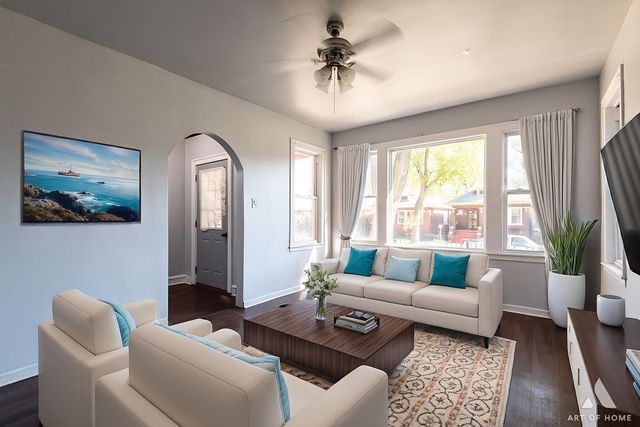 8136 S Manistee Avenue, Chicago, IL 60617