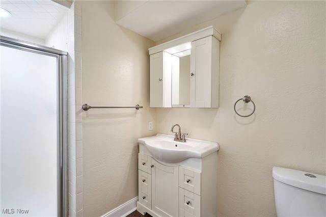 2635 Martin Road, Akron, OH 44333