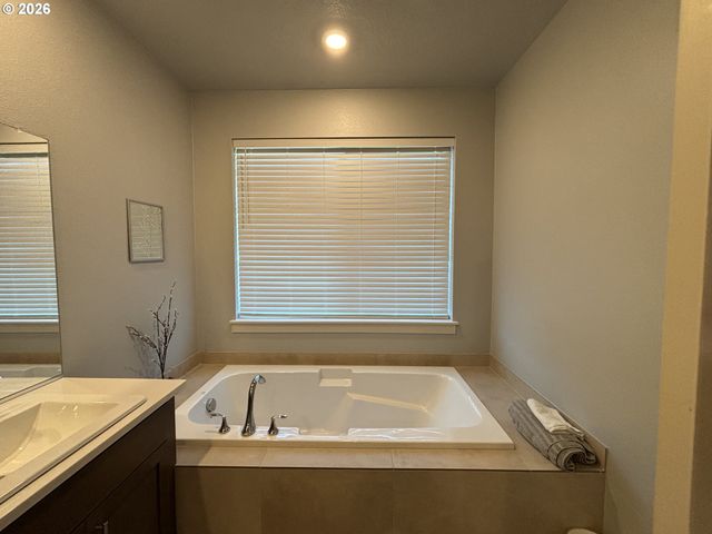 2832 S 7TH Way, Ridgefield, WA 98642