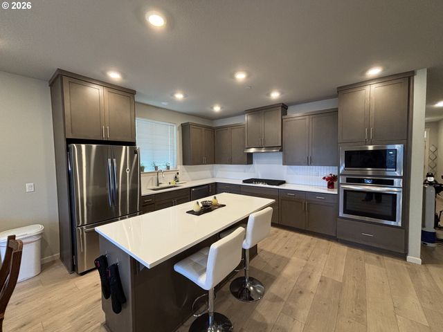 2832 S 7TH Way, Ridgefield, WA 98642